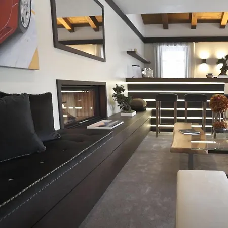 Four Bdr Penthouse Herz Central *