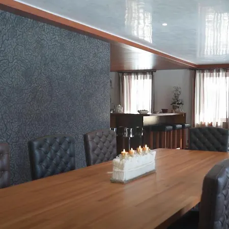 Four Bdr Penthouse Herz Central Apartment